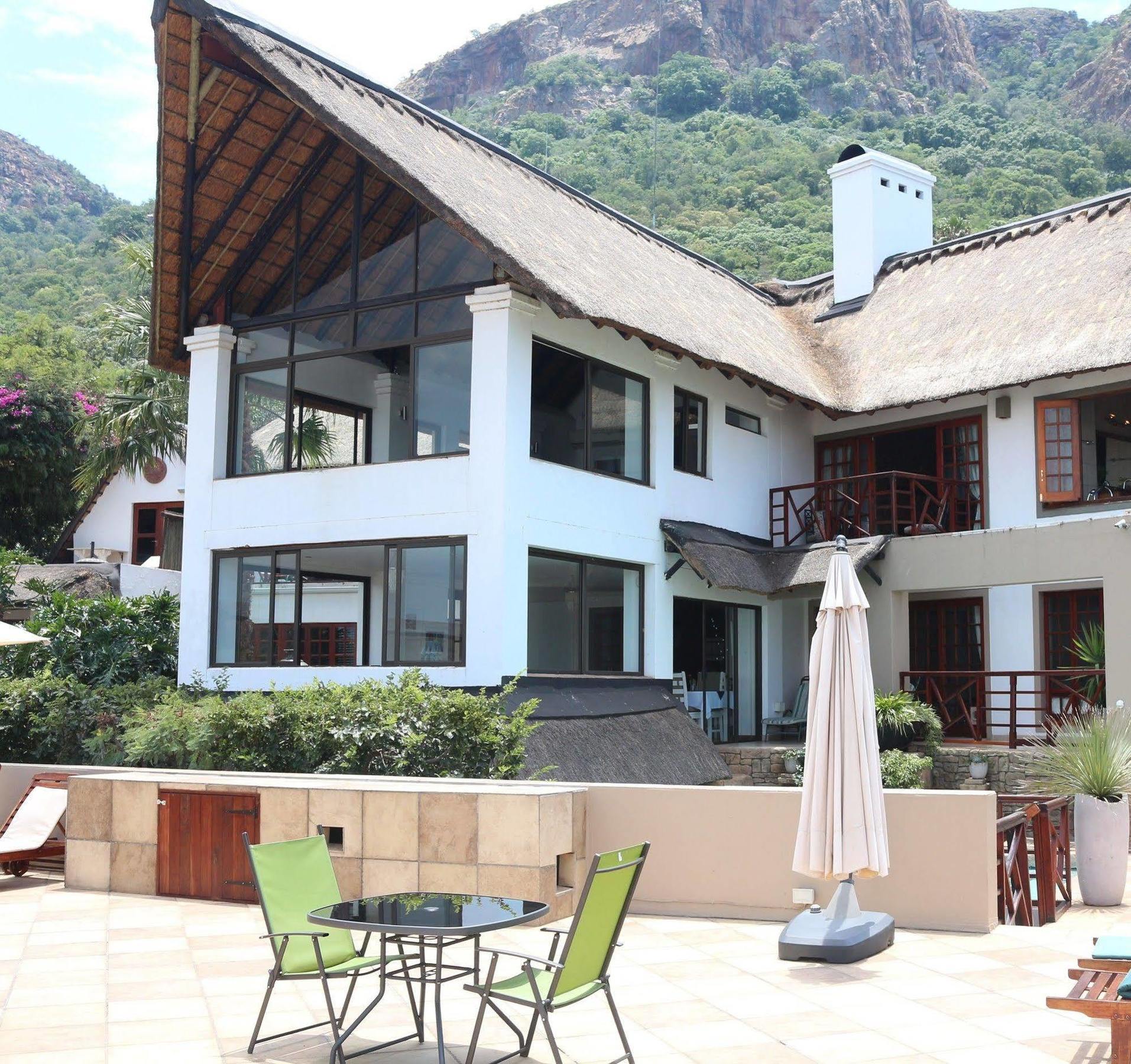 Galagos Lodge Hartbeespoort Bagian luar foto