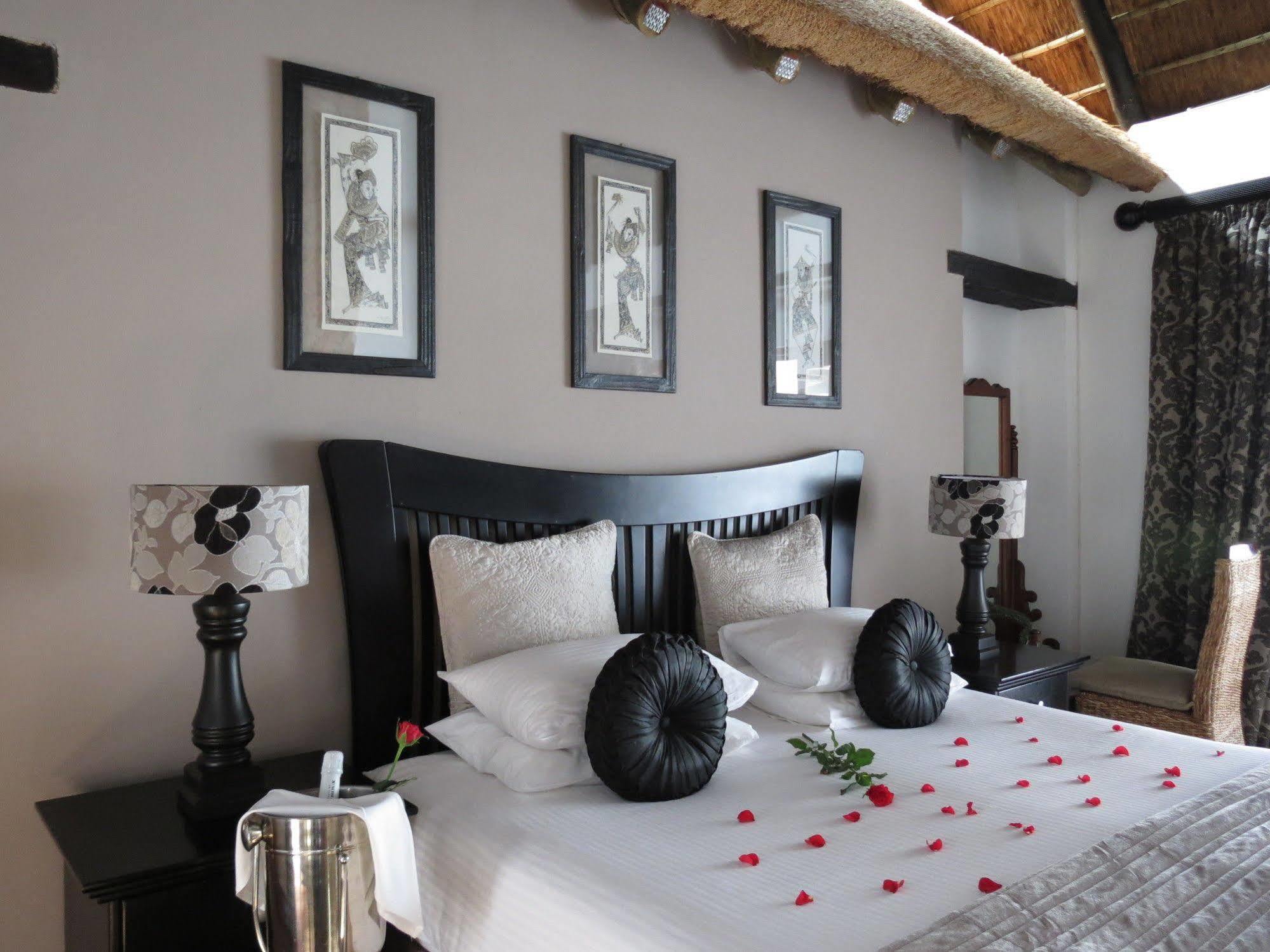 Galagos Lodge Hartbeespoort Bagian luar foto