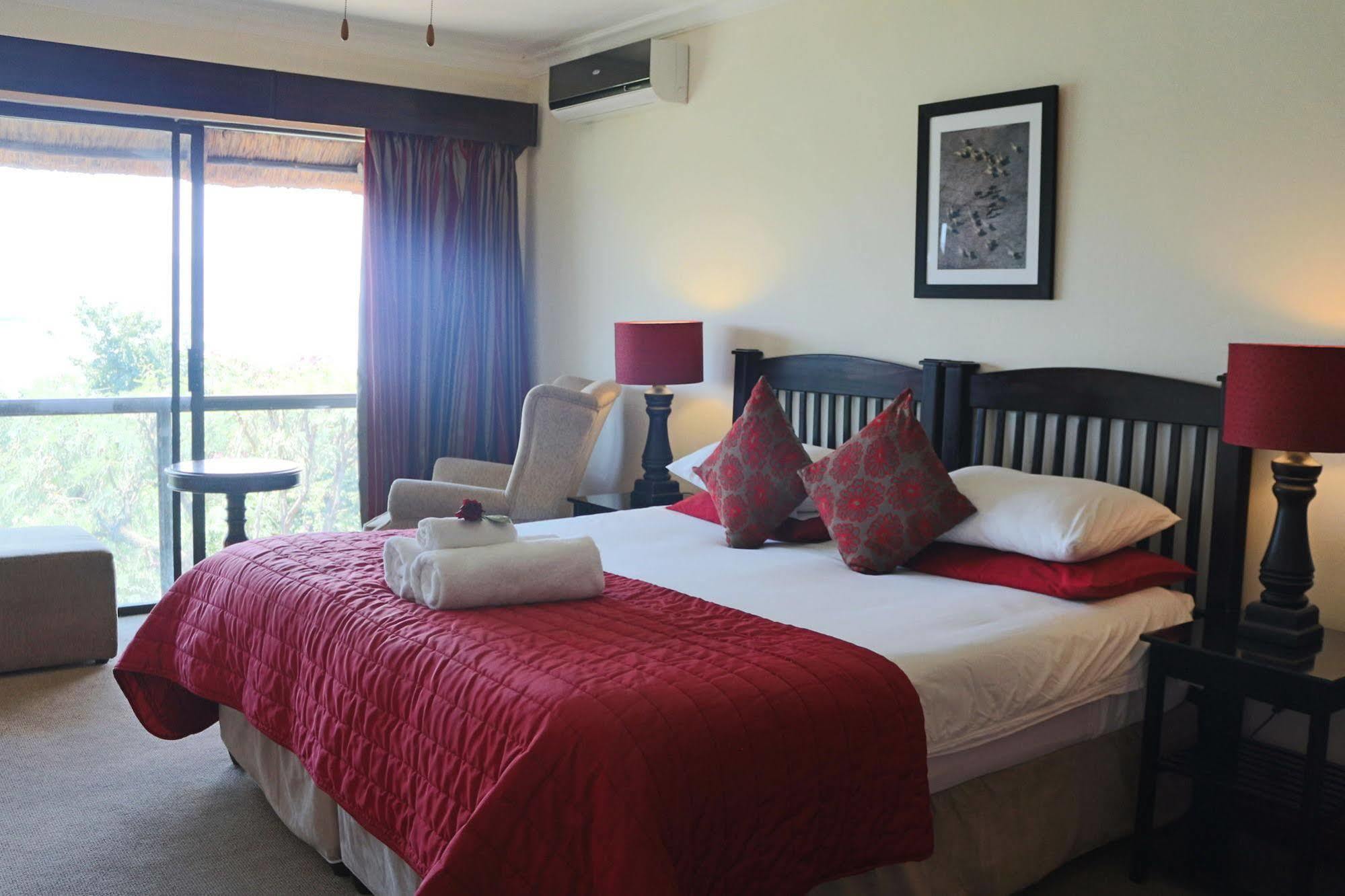 Galagos Lodge Hartbeespoort Bagian luar foto