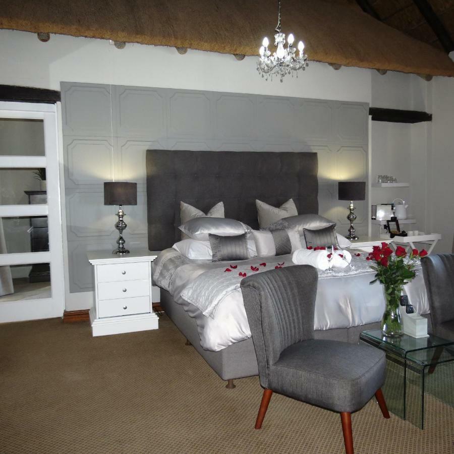 Galagos Lodge Hartbeespoort Bagian luar foto