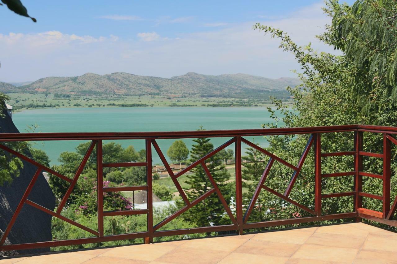 Galagos Lodge Hartbeespoort Bagian luar foto